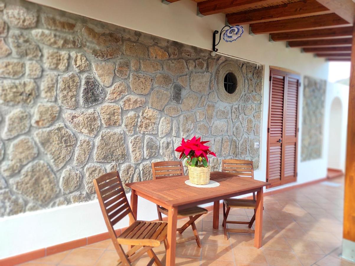 Holiday Home Mennulita 利帕里 外观 照片