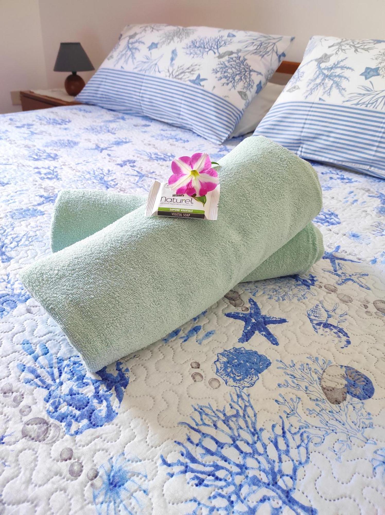 Holiday Home Mennulita 利帕里 外观 照片